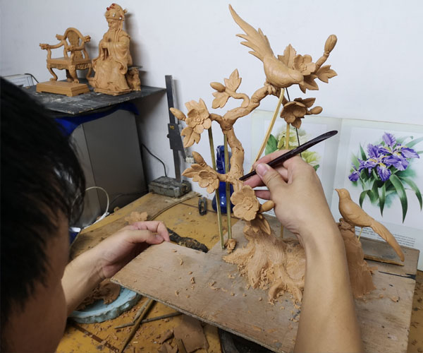 “高冷”木雕大众化 传统工艺活力化 
